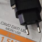 carregador de telemovel e cabo